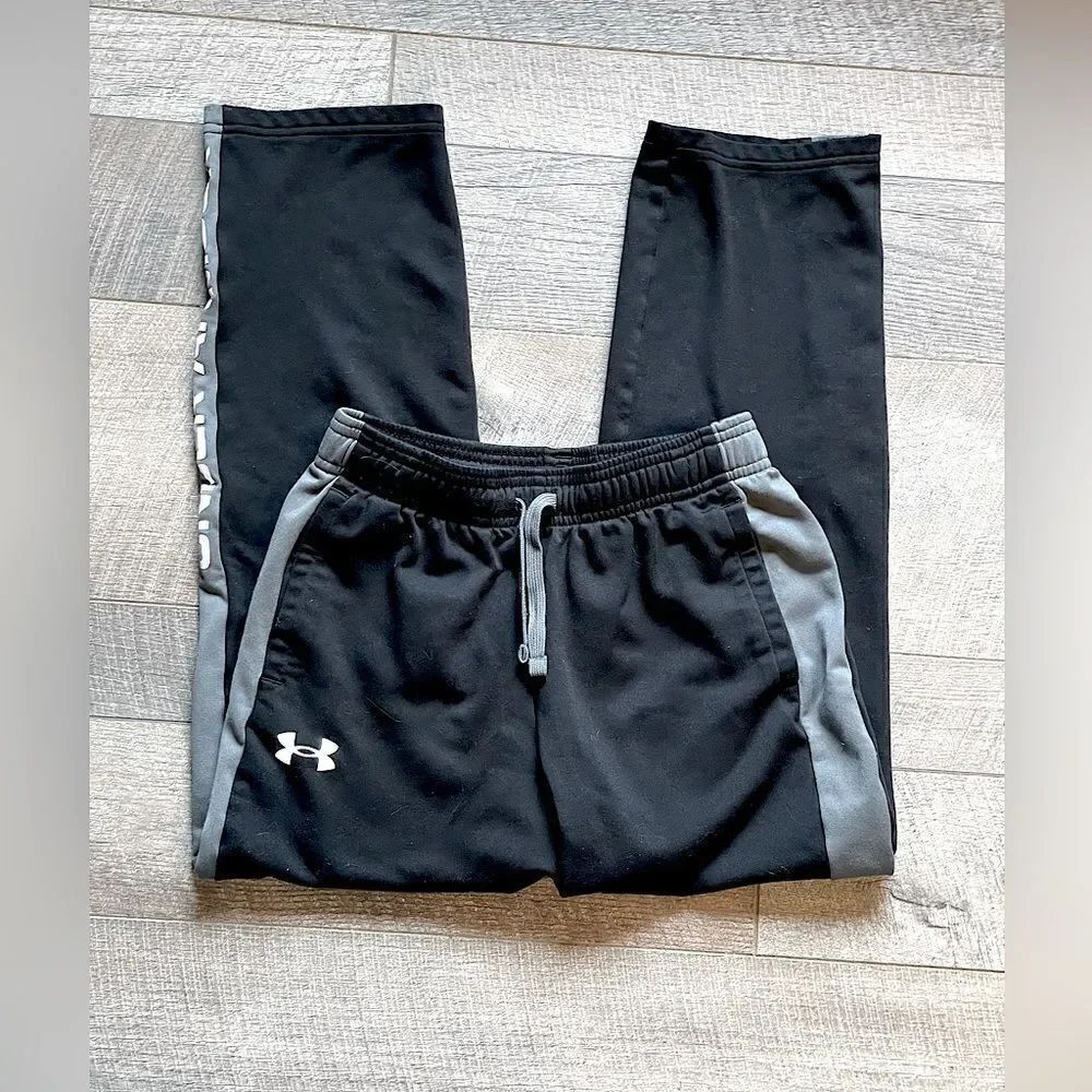 Youth, Under Armour, “Brawler 2.0”, Loose-Fit, Drawstring Sweatpants. Size Med.